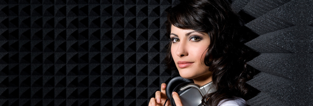 aixFOAM verbetert de akoestiek in de opnamestudio met verschillende geluidsabsorbers