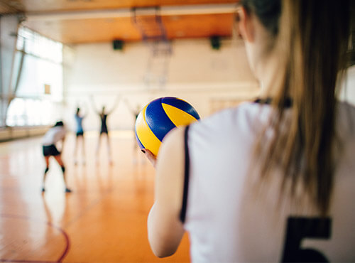 Minder lawaai voor meer concentratie in de sport Of het nu voor een wedstrijd is of alleen een training – meer concentratie door toepassing van geluidsisolatie.