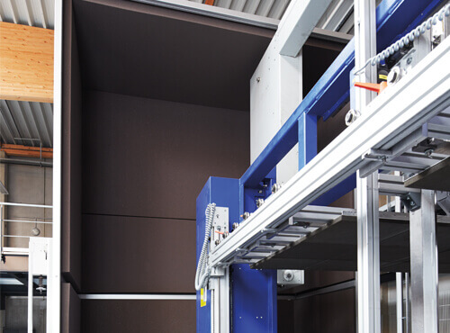 Geluidsisolerende behuizing om een luidruchtige machine Een behuizing of inkapseling voor een machine, voor het dempen van het geluid, geeft meer rust.