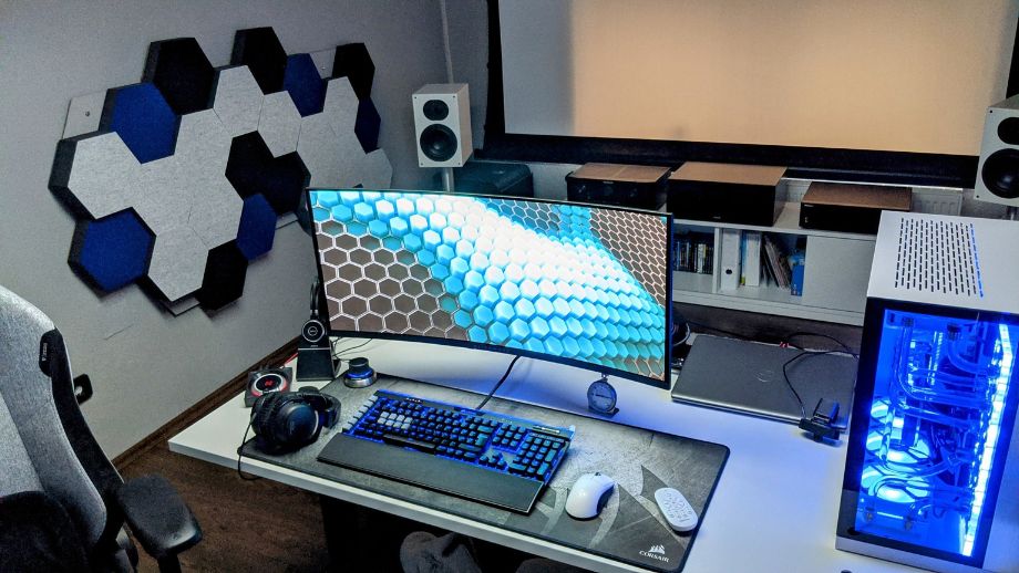 BEE als geluidsbescherming in een gamingruimte